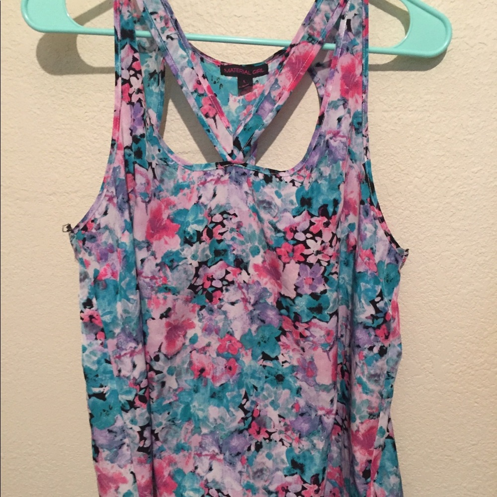 Floral strapped tank top